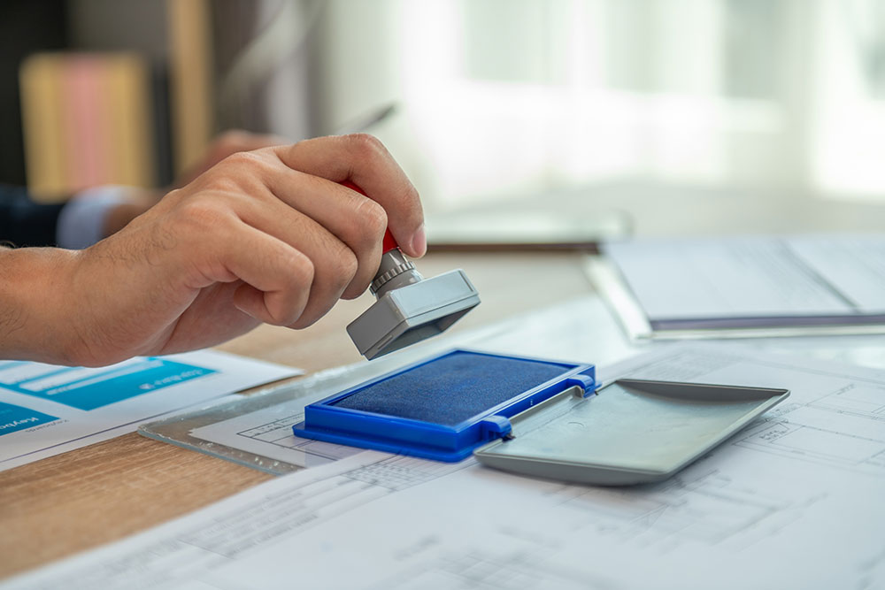 An Irvine mobile notary public
